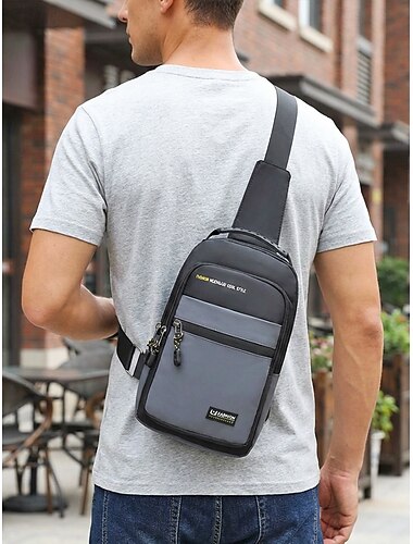  תיק חזה לגברים מפוליאסטר, תרמיל צד רב צבעים עם קיבולת גדולה, רצועת כתף מתכווננת ועיצוב רב כיסים לטיולי חופשה, פנאי בחיק הטבע ושימוש יומיומי יומיומי