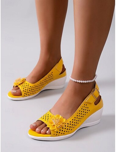  Sandales compensées jaunes pour femmes – sandales décontractées respirantes à bout ouvert avec détails floraux, idéales pour le jardin, les voyages et les vacances. &vêtements de tous les jours