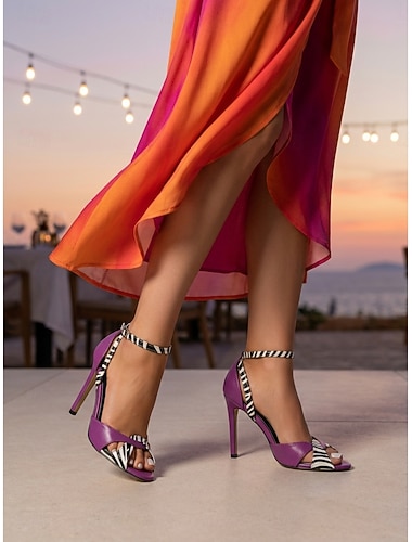  Damessandalen met opvallende paarse stiletto's - elegante hoge hakken met zebraprint en enkelbandje, perfect voor luxe diners op cruiseschepen, gala-avonden en zomerse feestjes.