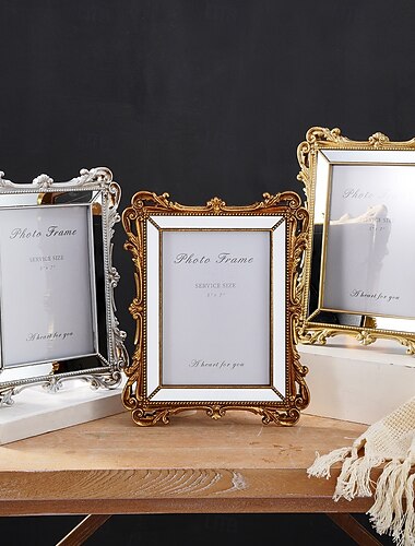 1 pezzo, caratterizzato da una tecnica di intaglio a rilievo tridimensionale in stile rococò barocco. Questa cornice decorativa per foto, adatta sia per la casa che per matrimoni, è ideale da