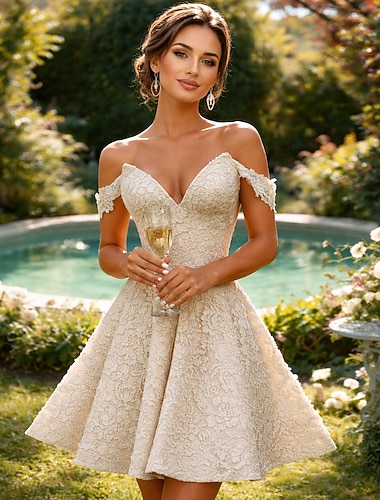  Linha A Curto Mini Vestidos de baile Elegante Tamanhos Grandes Vestidos Brancos Justos Manga Curta Decote V Casamento Coquetel Recepção de casamento no outono Renda com Bordado