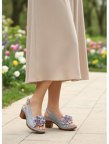  Grå damsandaler med blomdekor och mellanhög klack – elegant avslappnad stil, bekväm blockklack för damer, vardagskläder, trädgårdsfester, resor och sommarevenemang