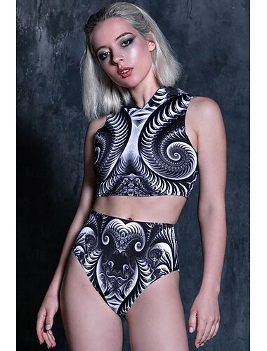  Dámský dvoudílný rave outfit s psychedelickým grafickým potiskem, kapucí, crop topem a kraťasy s vysokým pasem, trippy vizuální hudební festivalové oblečení