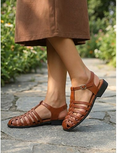  Braune Gladiator-Sandalen für Damen – flache Sandalen mit geschlossener Zehenpartie, geflochtenen Riemen und verstellbarem Knöchelverschluss &und atmungsaktives Design, lässige Sandalen im römischen