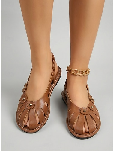  Bruine damessandalen met uitgesneden details en gesloten neus – platte sandalen met bloemenprint en klinknagels, casual zomerschoenen met elastische hielband voor strand en reizen. &dagelijkse kleding
