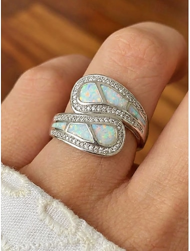  Damesring in bohemian stijl, gemaakt van een legering, verkrijgbaar in verschillende maten. Elegant statement sieraad met opaallook, perfect voor strandvakanties en dagelijks gebruik.