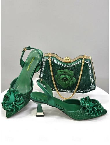  Damesschoenen met groene bloemenprint en bijpassende tas - elegante schoenen en handtas voor een bruiloft in de stad.