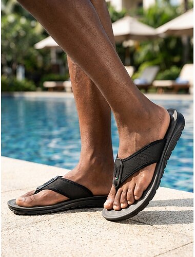 Sandali infradito neri da uomo - ciabatte da spiaggia leggere e comode con dita separate - calzature estive casual per resort e piscina, ideali per uomo, vacanze, viaggi e per tutti i giorni.