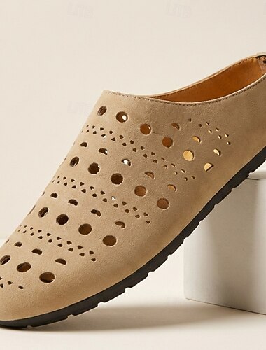  Beige geperforeerde instappers voor heren, lichtgewicht, ademende en comfortabele wandelschoenen, zachte zomerschoenen voor dagelijks gebruik, reizen, autorijden en een ontspannen weekendstijl.