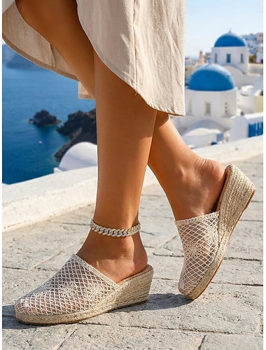 Espadrilles compensées en maille crochet pour femmes - mules beiges à plateforme ajourée en dentelle et semelle tressée en paille, idéales pour les vacances à la plage en Méditerranée et les escapades