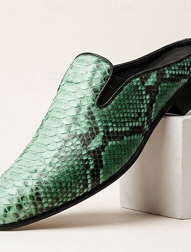  Groene instapschoenen met slangenprint voor heren, spitse neus, opvallende modieuze formele schoenen voor stijlvolle mannen, geschikt voor feesten, banketten, gala's en avondevenementen.
