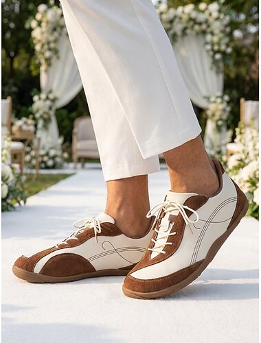  Sneakers casual da uomo marroni e bianche - scarpe comode e leggere con lacci - calzature eleganti da gentiluomo per matrimoni in giardino, cerimonie all'aperto ed eventi diurni raffinati.