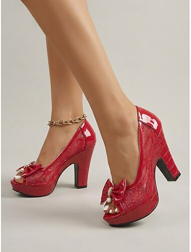  Dameshakken uit de jaren 50 in vintage stijl met rode kant - retro pumps met open neus en platformzool, versierd met een satijnen strik. &Parelaccenten voor rockabillyfeesten en pin-up evenementen