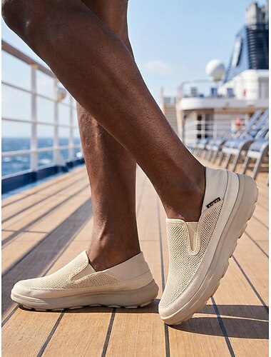  Mocassini da uomo beige senza lacci, perfetti per isole e crociere: scarpe da passeggio casual, leggere e traspiranti, calzature rilassate in stile resort per vacanze, passeggiate sul ponte e tempo libero in riva al mare.