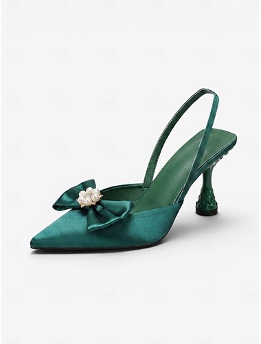  Damespumps met hoge hakken van groen satijn met parelstrik en stilettohakken voor cocktailparty's en avondevenementen.