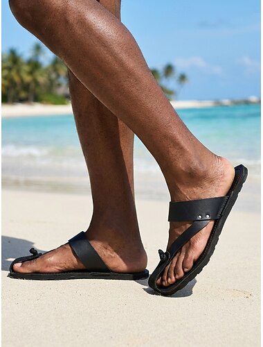  Sandali da uomo neri con cinturino tra le dita, leggeri e comodi, ideali per l'estate, le vacanze al mare, le passeggiate costiere, il tempo libero in resort e i viaggi.