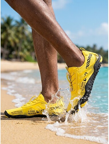  herr gula vattenskor - snabbtorkande barfota aqua sneakers - andningsbara halkfria utomhusskor för vattenaktiviteter, simning, strandpromenader och semesterresor