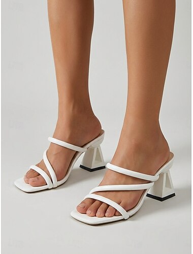  Elegante witte dameshakken met bandjes - moderne geometrische muiltjes met blokhak voor cruisevakanties en diners met de kapitein. &zomerse avondkleding