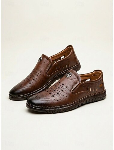  Mocassins masculinos marrons estilo ilha e cruzeiro, calçados de férias perfurados e leves para usar no convés, resort e viagens de verão.