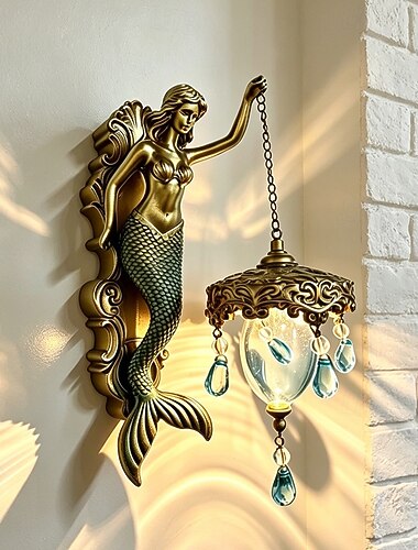  Applique murale sirène dorée, lampe vintage d'intérieur, luminaire de luxe inspiré de la mythologie, avec pendentif en cristal bleu, idéal pour la chambre, le salon, le couloir ou la salle de bain.