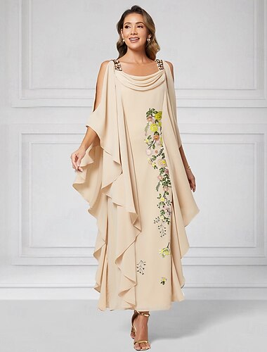  Linjeform Gulvlengde Festkjole Cocktail Kjole Gjestekjole til bryllup Kjole til brudens mor Halvlange ermer Besmykket Elegant Plusstørrelse Bryllupsgjest Chiffon med Perlearbeid Niveauer Fallende