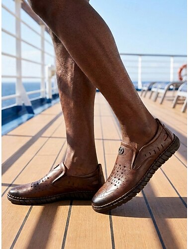  bruna loafers för herr, perforerade semesterskor med slip-on-funktion, lätta vardagsskor för däck, resort, sommarresor