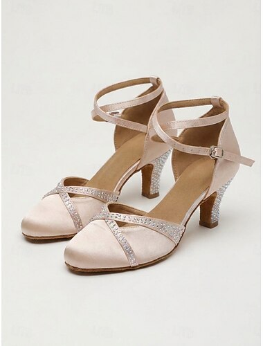  Damesdansschoenen van nude satijn – elegante, gesloten hakken met gekruiste bandjes met strasssteentjes voor wals, foxtrot en tango. &sociaal dansen