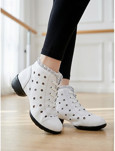  Stivali da ballo jazz da donna color bordeaux, scarpe da ballo traspiranti e traforate con lacci, suola antiscivolo e supporto alla caviglia, ideali per allenamento in studio, pratica e performance.