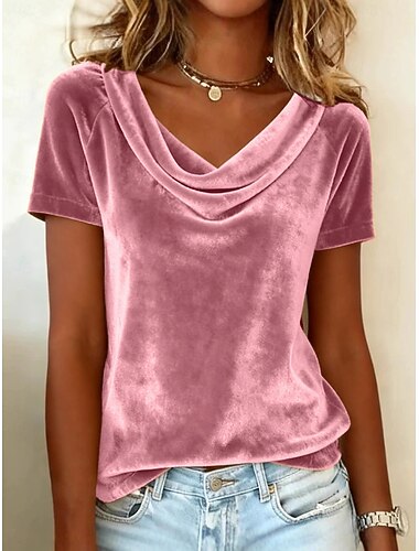  Elegante, kurze Ärmelbluse aus Samt mit Wasserfallausschnitt und Raglanärmeln – ein lässig-elegantes Tunika-Top aus weichem Velours.
