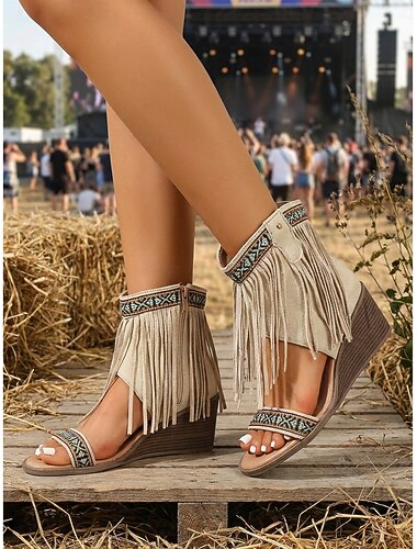  Dámské hnědé semišové sandály s třásněmi - boho etnické vyšívané klínkové boty na hudební festivaly, ležérní pouliční styl