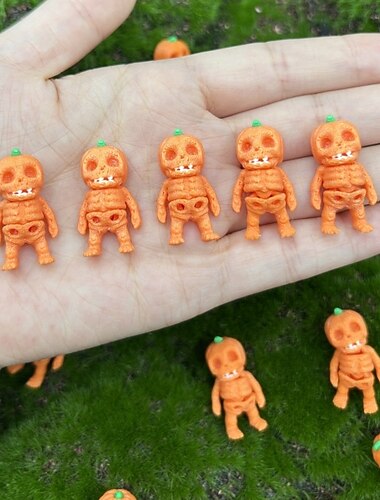  Lot de 20/30/50 décorations d'Halloween en forme de squelette de citrouille imprimées en 3D, figurines de squelettes de citrouille orange, mini décorations de bonhomme citrouille pour bureau, tableau