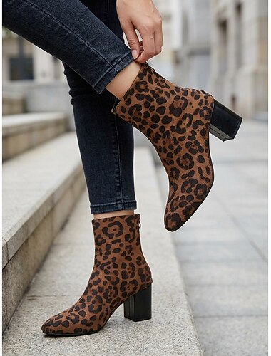  Bottines en daim imprimé léopard pour femme - bottines tendance à bout pointu et talon bloc épais, parfaites pour un look urbain et décontracté au quotidien.