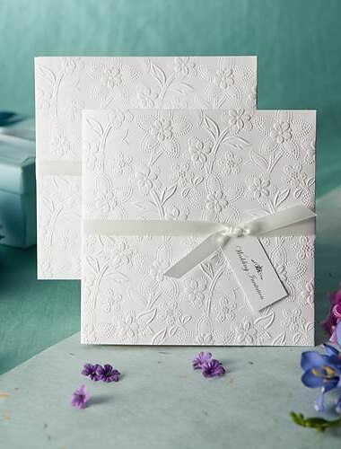 Pliat lateral Invitatii de nunta Exemple de Invitații Stil Vintage / Stil Floral Hârtie Reliefată 6"×6" (15*15cm) Funde