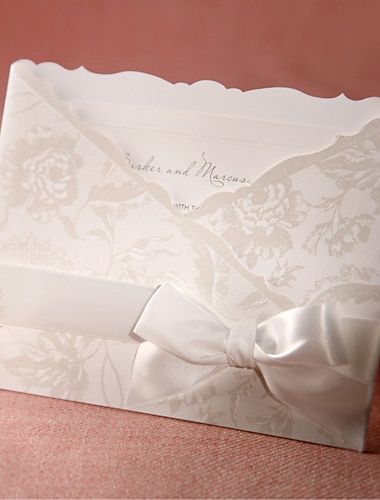 Format Enveloppe & Poche Invitations de mariage Echantillons d'invitation Style artistique / Style floral Papier nacre 5 "x 7 ¼" (12,7 * 18,4cm) Nœud
