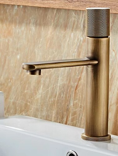 صنبور خلاط بالوعة الحمام مقبض واحد ، صنابير حوض أحادي عتيق مثبتة على سطح نحاسي ، قطعة واحدة بمقبض واحد بفتحة واحدة وعاء ماء صنبور مع خرطوم ماء بارد ساخن