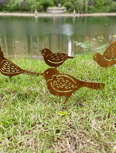 set di picchetti da terra con uccelli arrugginiti in ferro, decorazione da giardino con uccellino arrugginito con viti in legno, paletto da giardino con decorazione ruggine per giardino riutilizzabile