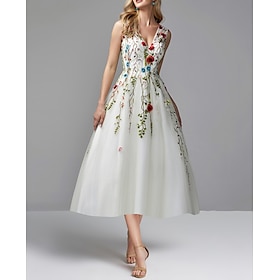 A-Linie Ballkleider Blumen Kleid Kleid Hochzeitsgast Partykleidung Tee-Länge Ärmellos V Ausschnitt Spitze Mit Stickerei Applikationen 2024