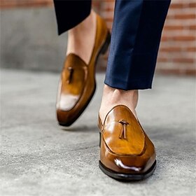 Men's Brown Faux Leather Tassel Loafers  Classic Slip-On Dress Shoes with Vintage Charm, Ideal for Formal Events and Business Casual Attire