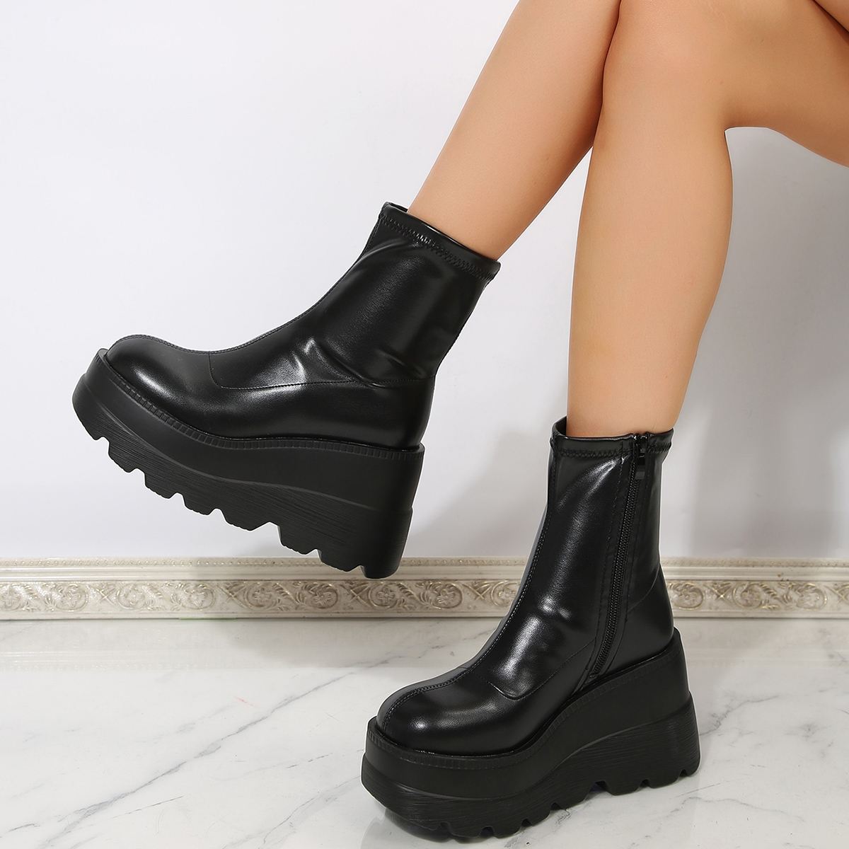 Women's Boots Platform Boots Plus Size Daily Booties Ankle Boots Winter Wedge Heel Round Toe Casual Faux Leather Zipper Black