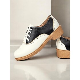 Women's Vintage Two-Tone Brogue Oxford Shoes with Lace-Up Design  Casual and Formal Footwear for Everyday Elegance