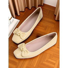 Women's 1950s Beige Patent Leather Ballet Flats  Vintage Square Toe Bow Slip-On Shoes for Daily Wear, Office, and Retro Costumes