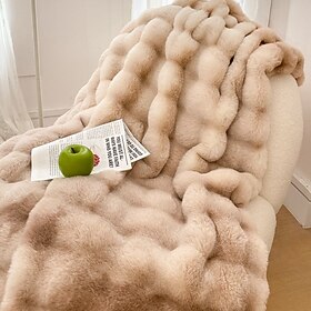 Plush Rabbit Fur Blanket Soft Double Layer Throw Blanket for Sofa Bed Office Nap Thick Warm Fluffy Blanket for Autumn Winter Home Decor