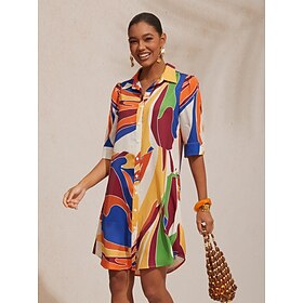 Urlaub geometrisches Hemdkleid aus Satin mit geradem Muster und Farbblockmuster: retailer-supplied image