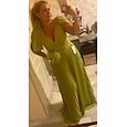 Vestido de Noche A-Line Elegante Color Verde Boda de Playa Formal Largo hasta el Suelo Mangas Cortas Cuello en V de Chiffon con Ruches de Plumas