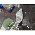 Décolleté da donna con tacco a blocco in raso, fiocco di cristallo e dettagli in strass, tacchi alti a punta per feste di lusso e cocktail.