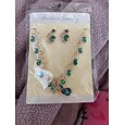 Conjunto elegante de collar y aretes de cristal para mujer: diseño brillante de lágrima y hoja para bodas y eventos formales
