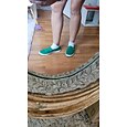 Chaussures en toile vertes à enfiler pour femmes, parfaites pour la Saint-Patrick : des baskets confortables, décontractées et polyvalentes pour les défilés, les festivals et le quotidien.