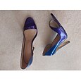 Tacones de aguja negros y rojos con punta abierta para mujer: zapatos de noche con degradado brillante para cócteles elegantes y salidas nocturnas.