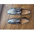 Zapatos de vestir florales de cuero de lujo para hombre: diseño elegante con detalles florales, perfectos para bodas y eventos formales.
