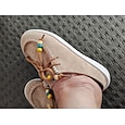 Dames muiltjes in camelkleur met kralenveters, comfortabele instapschoenen voor een casual stijl, tuinieren, reizen, weekendkleding en dagelijks comfort.